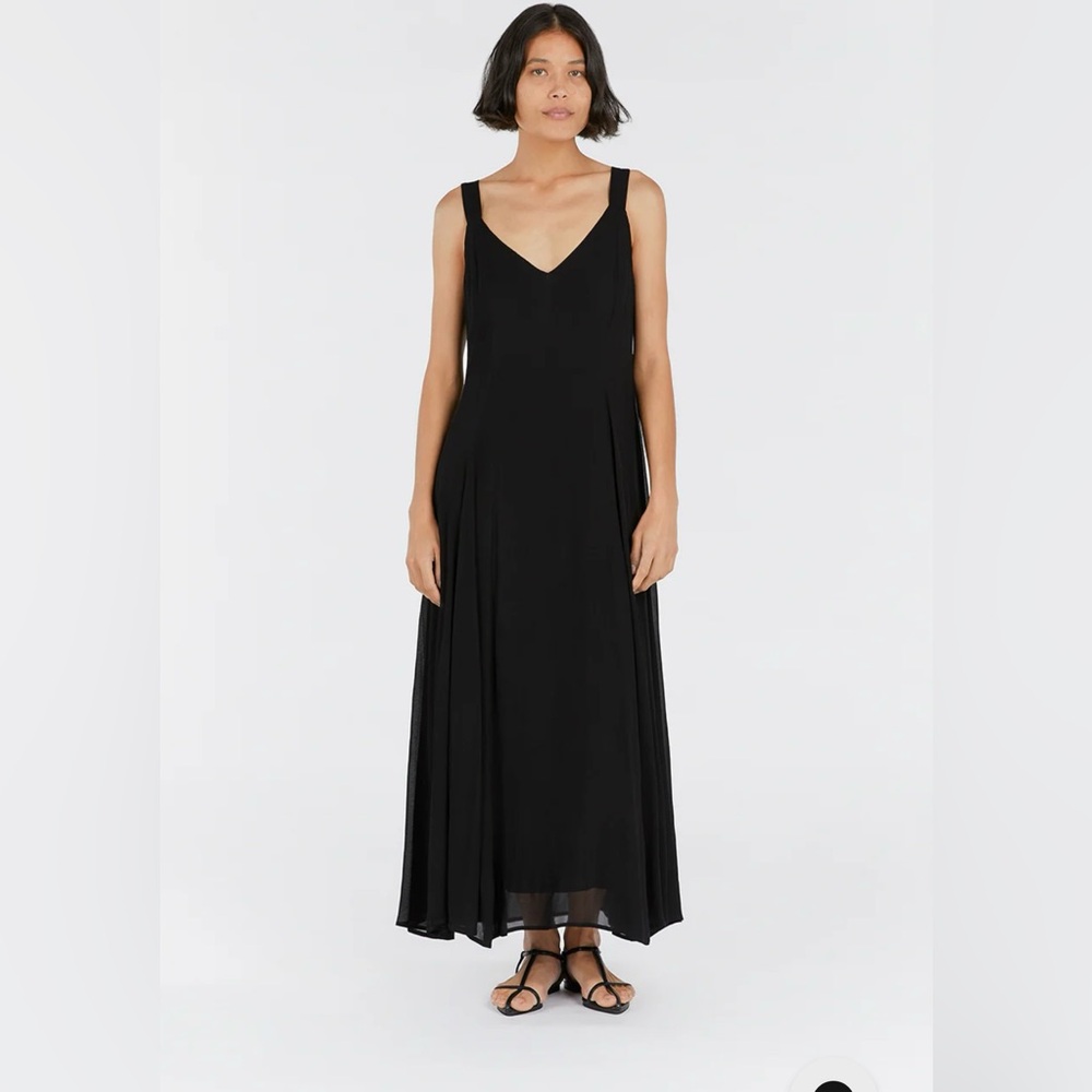 Dissh black dress. US 2.